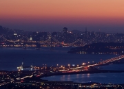 开云体育app-进球的重量，从利马的狂喜到利物浦的深呼吸—足球如何在不同大陆的瞬间定义一切