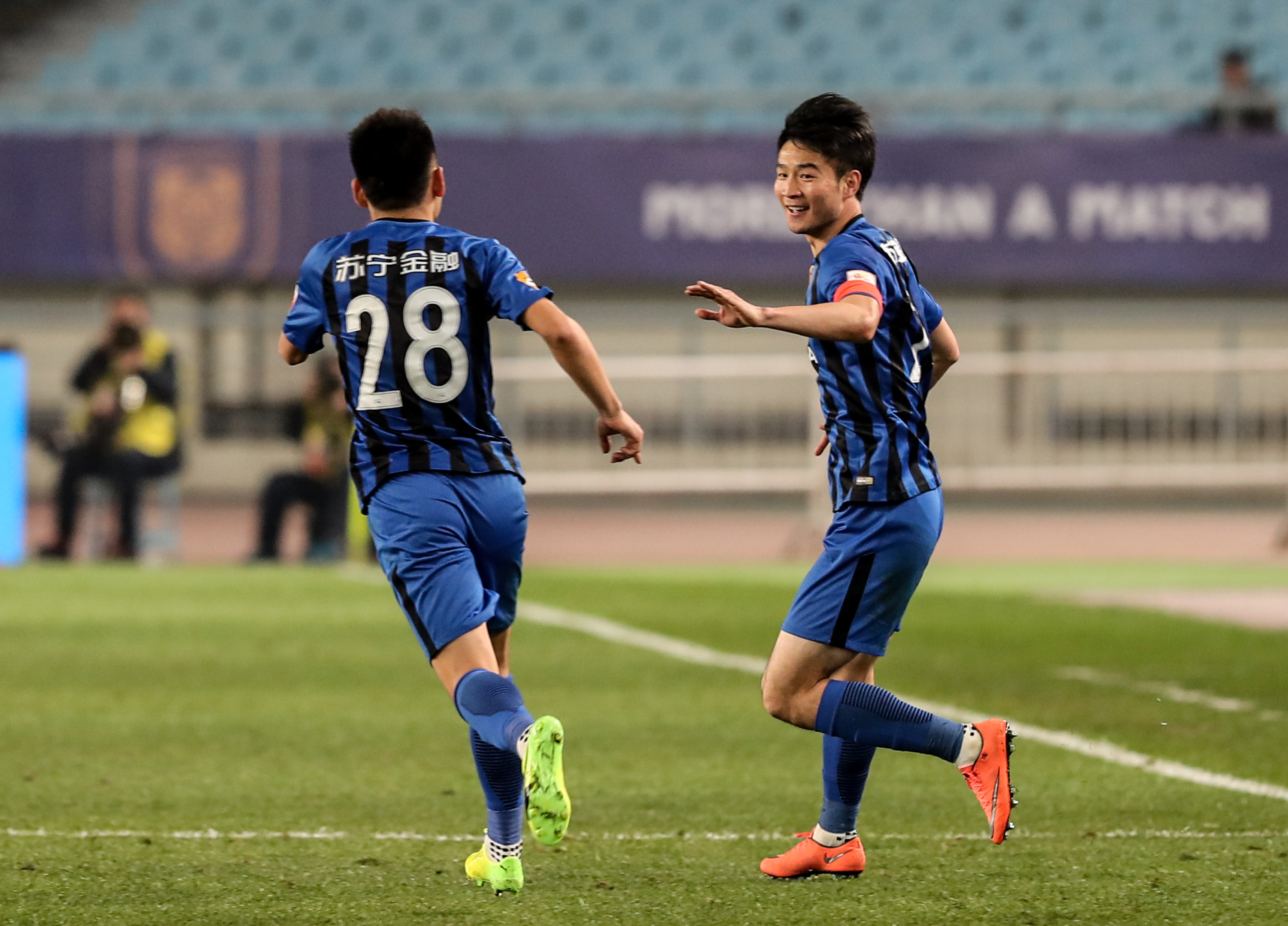 江苏苏宁战平北京中赫国安,势均力敌的简单介绍 江苏苏宁战平北京中赫国安,势均力敌的简单介绍