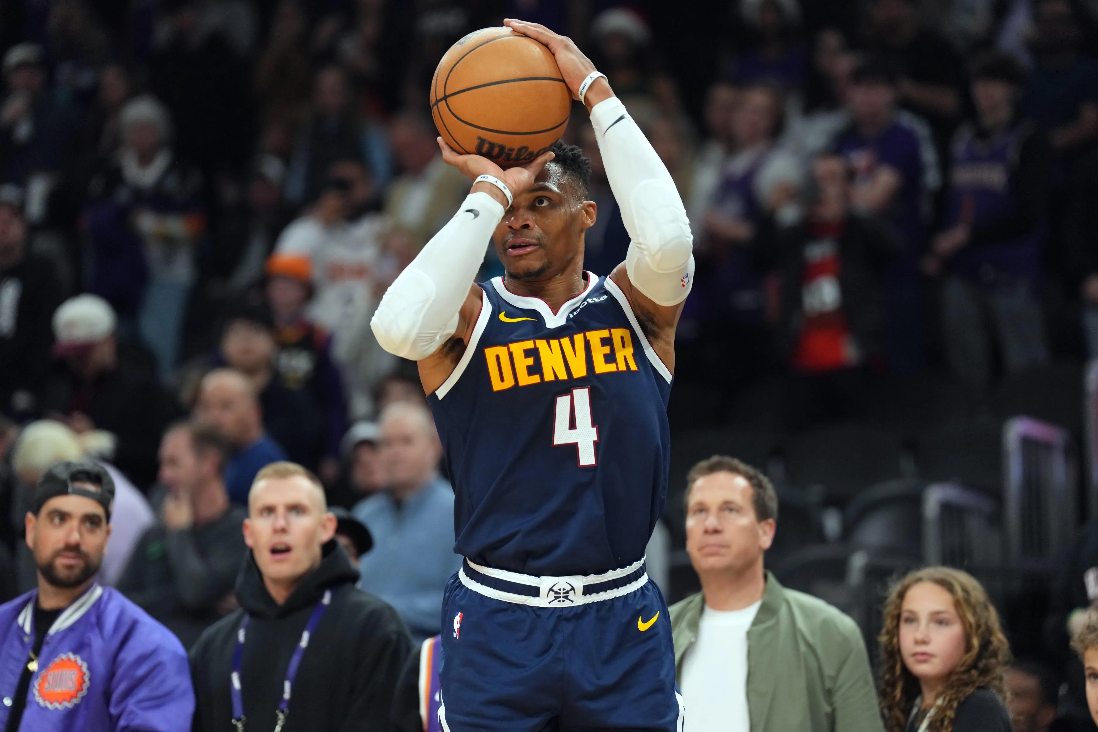 掘金横扫雷霆，拉文点燃赛场