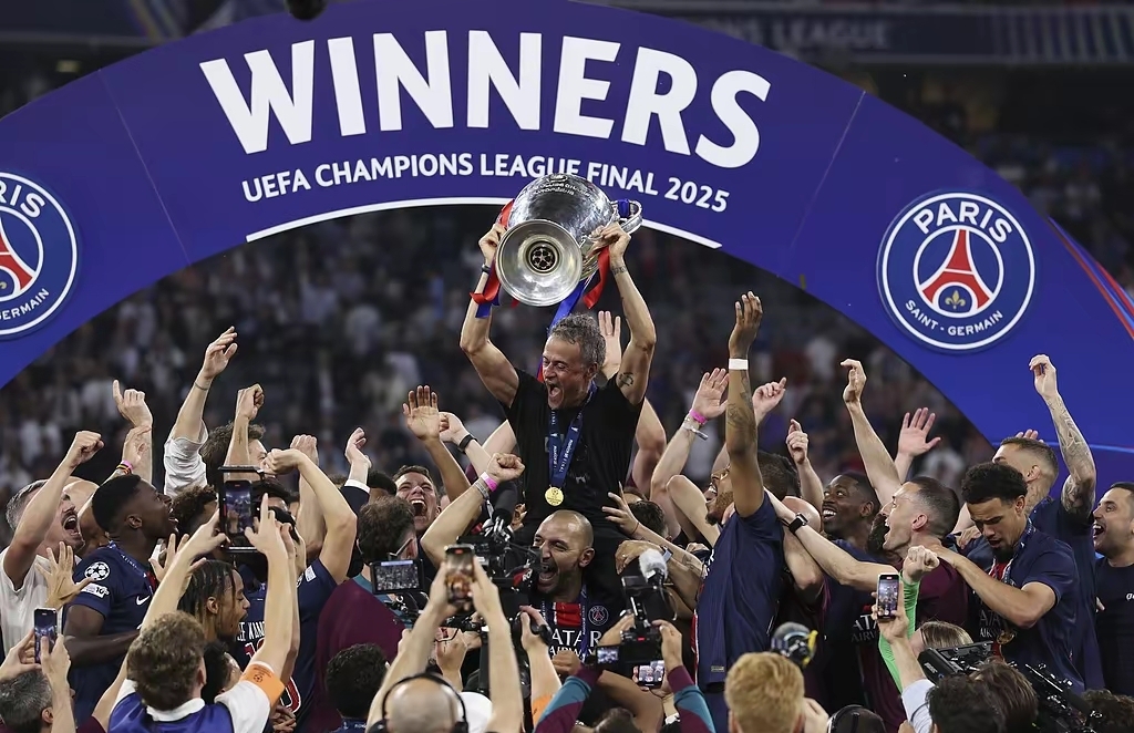 曼联战胜波尔图,晋级欧冠八强 曼联战胜波尔图,晋级欧冠八强