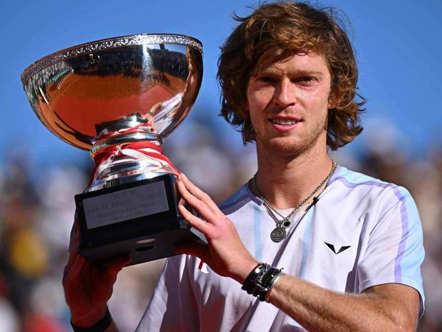 蒙特卡洛大师赛横扫年终总决赛,兹维列夫状态火热 蒙特卡洛大师赛横扫年终总决赛,兹维列夫状态火热