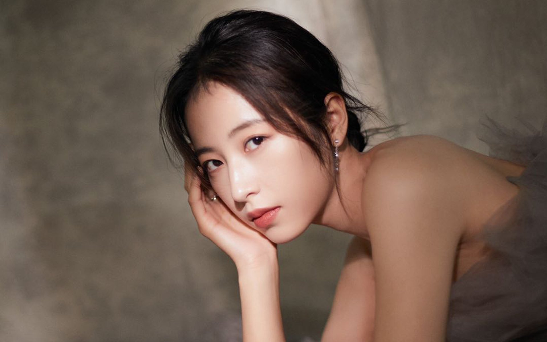 当闪电淬火成铁壁—格纳布里的转型锁死黄色潜水艇,佛罗伦萨逆流冲垮比利亚雷亚尔