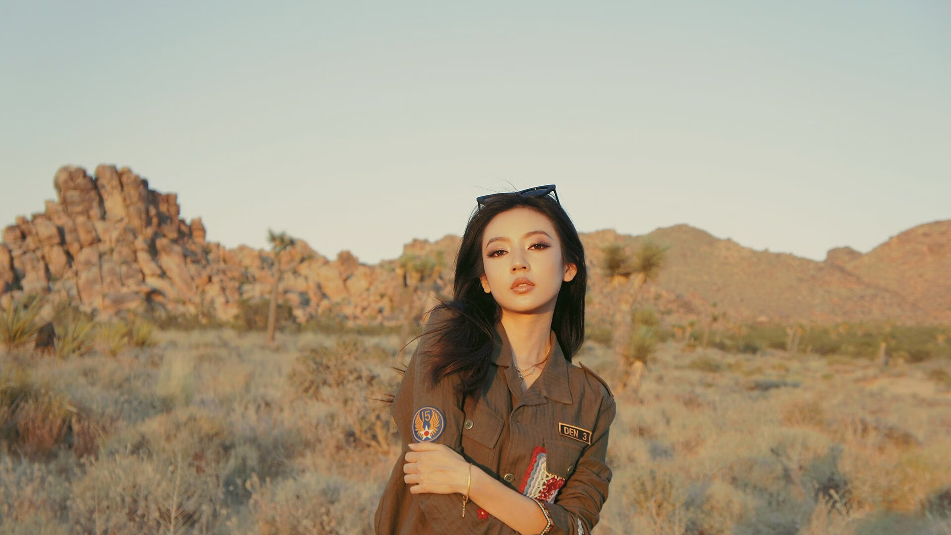 紫金与钢蓝的破界对决，当湖人封锁辽宁，哈登演绎现代篮球掌控力